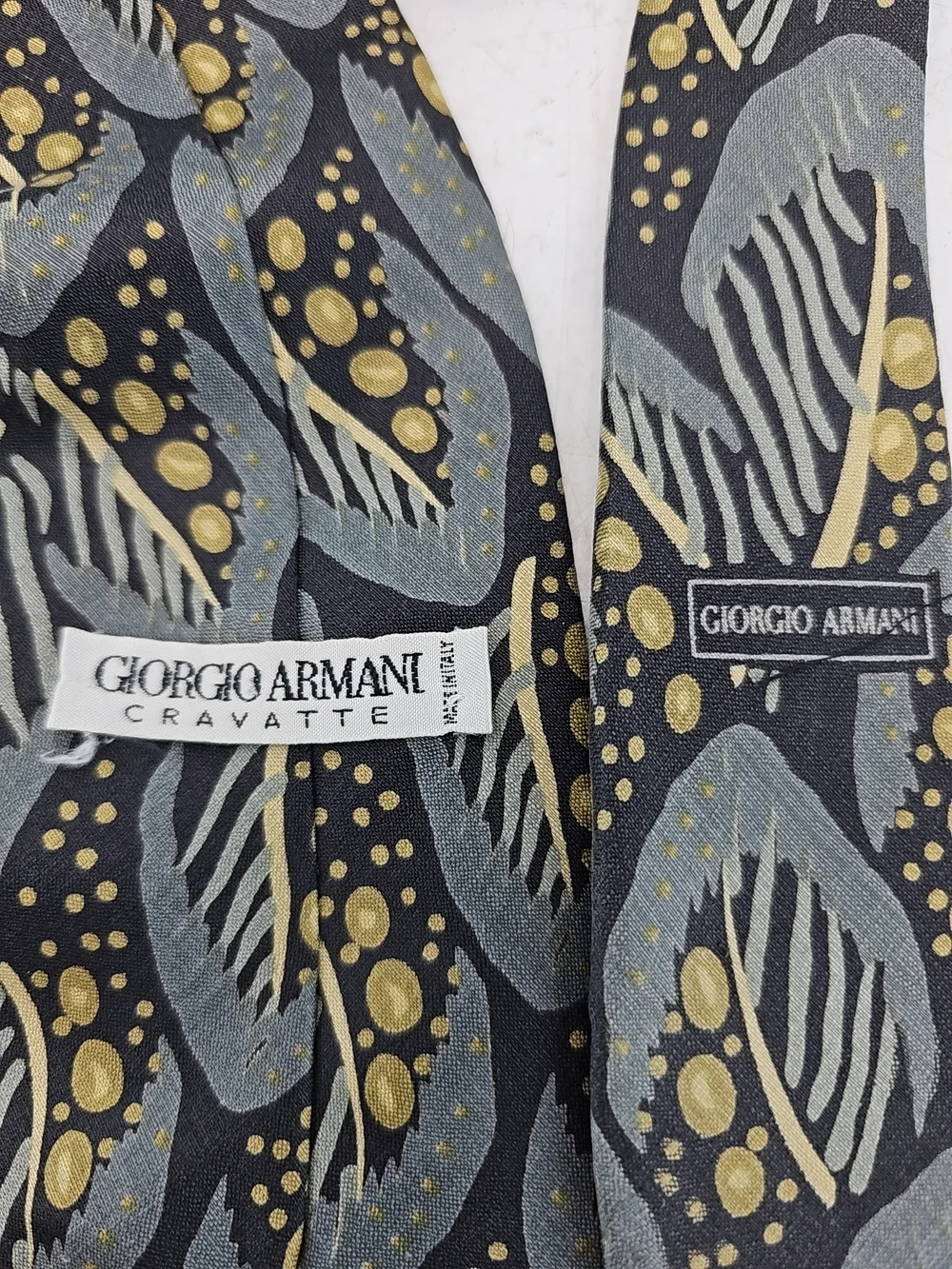 Giorgio Armani Grey & Yellow Patterned Silk Tie